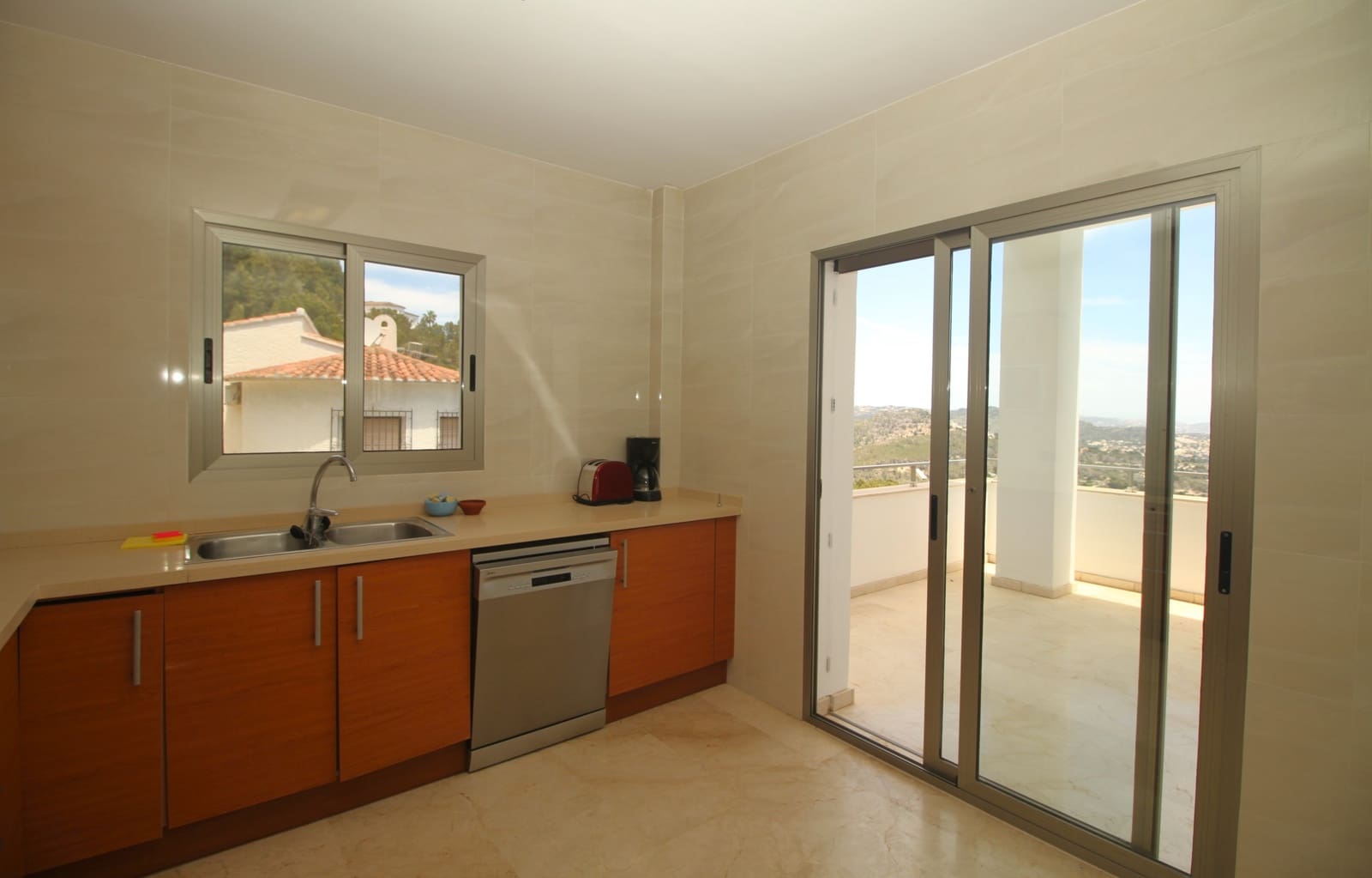 6 bedroom Villa for sale in Calpe / Calp with pool - € 1,600,000 (Ref: 9004088)