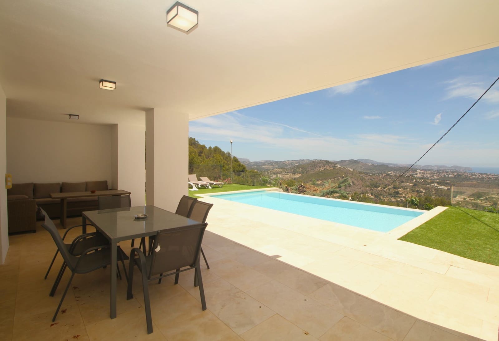 6 bedroom Villa for sale in Calpe / Calp with pool - € 1,600,000 (Ref: 9004088)