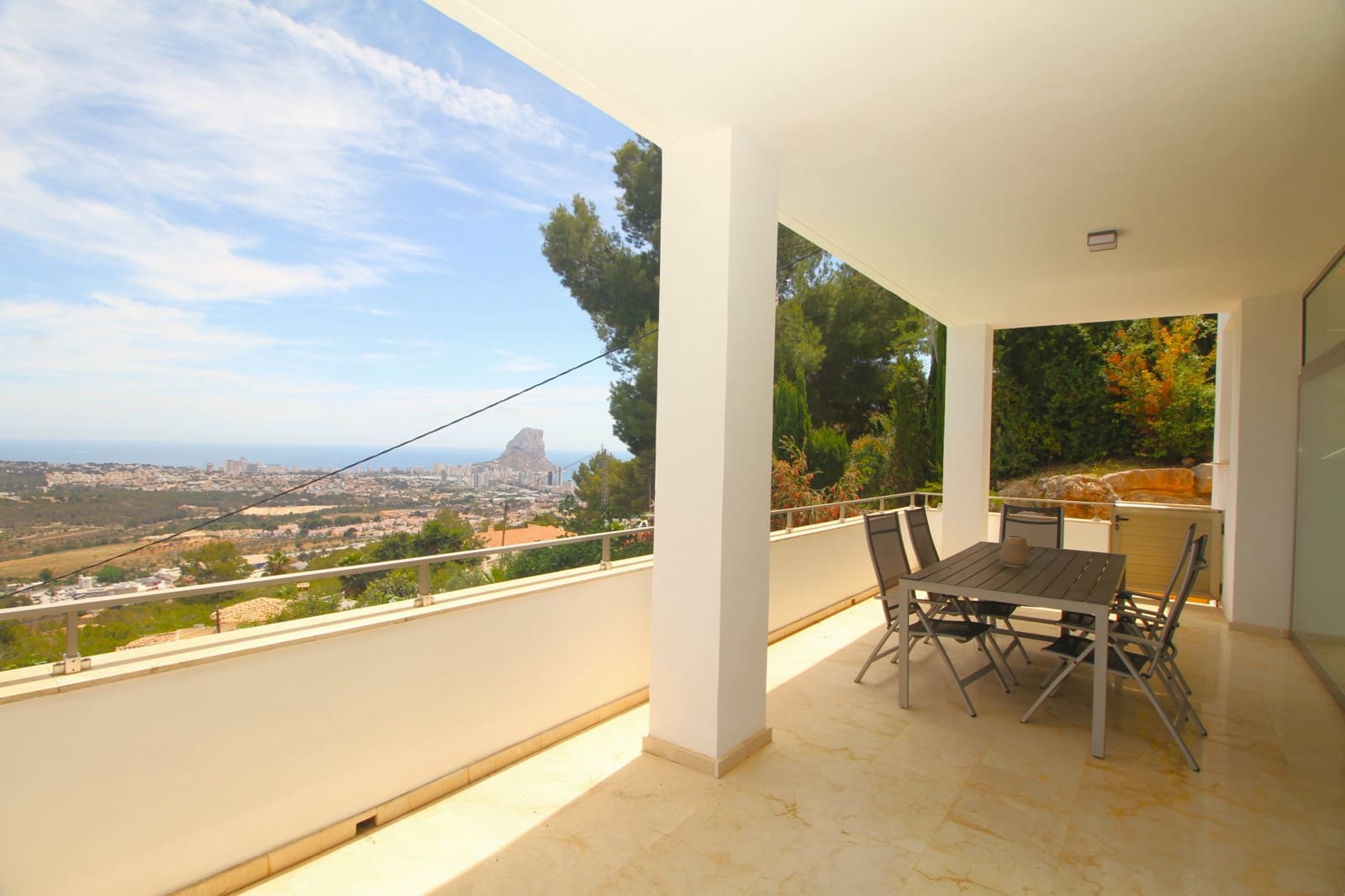 6 bedroom Villa for sale in Calpe / Calp with pool - € 1,600,000 (Ref: 9004088)