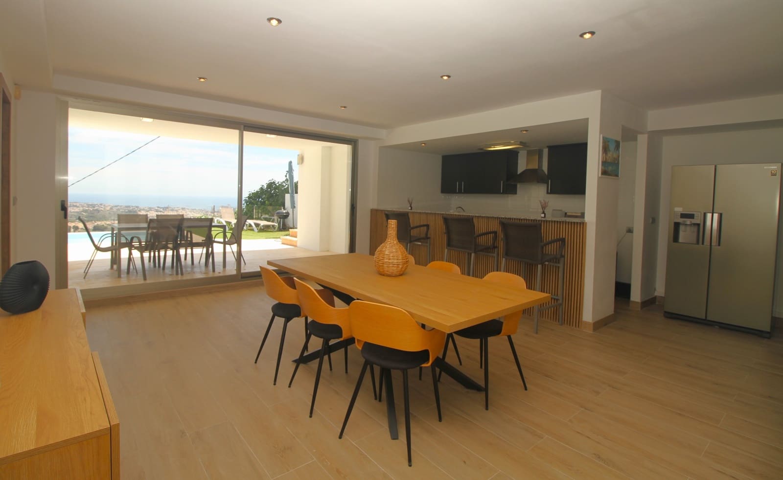 6 bedroom Villa for sale in Calpe / Calp with pool - € 1,600,000 (Ref: 9004088)