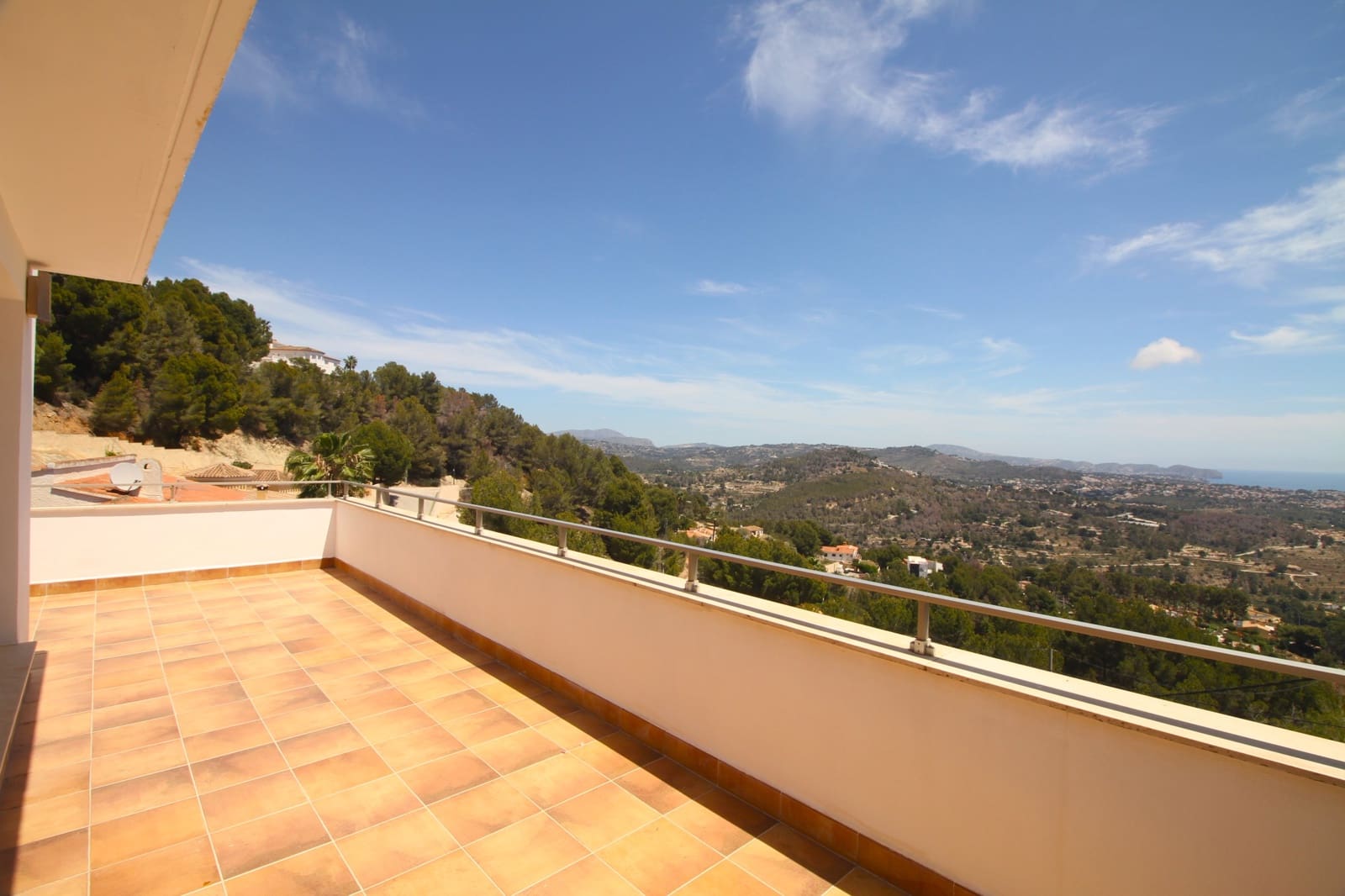 6 bedroom Villa for sale in Calpe / Calp with pool - € 1,600,000 (Ref: 9004088)