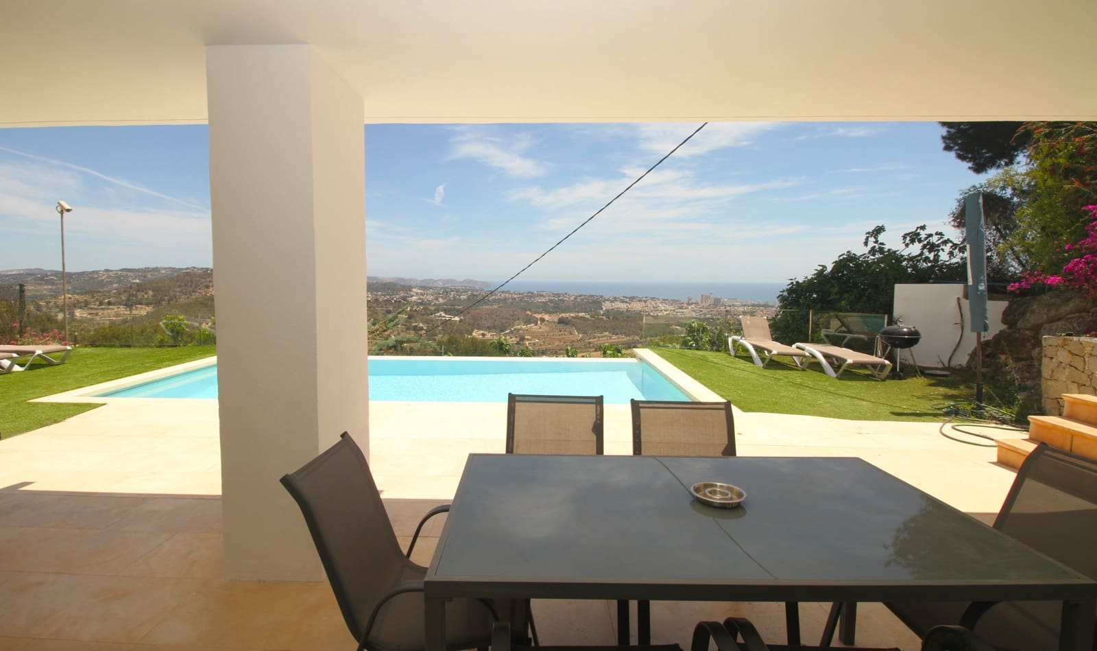 6 bedroom Villa for sale in Calpe / Calp with pool - € 1,600,000 (Ref: 9004088)