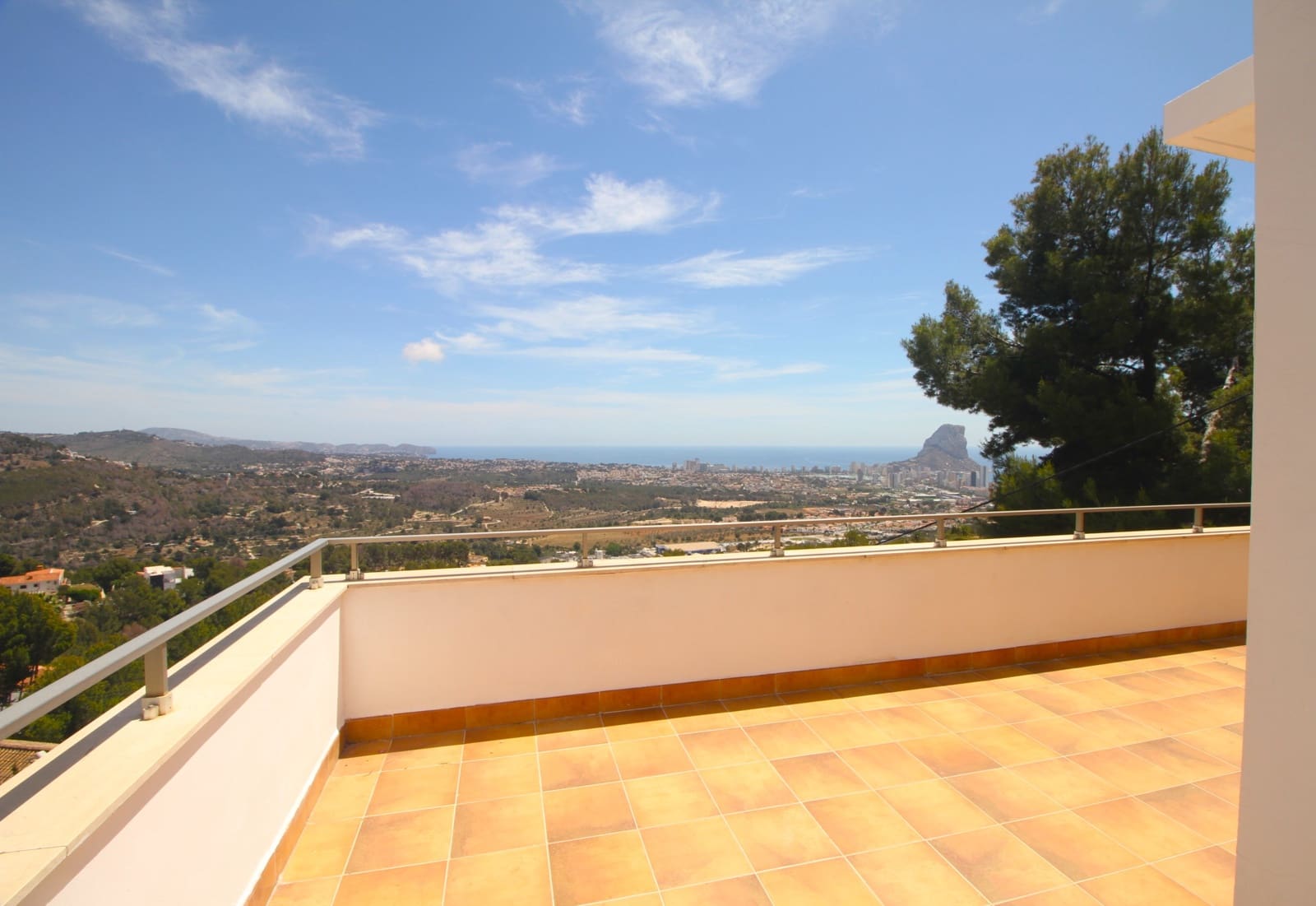 6 bedroom Villa for sale in Calpe / Calp with pool - € 1,600,000 (Ref: 9004088)