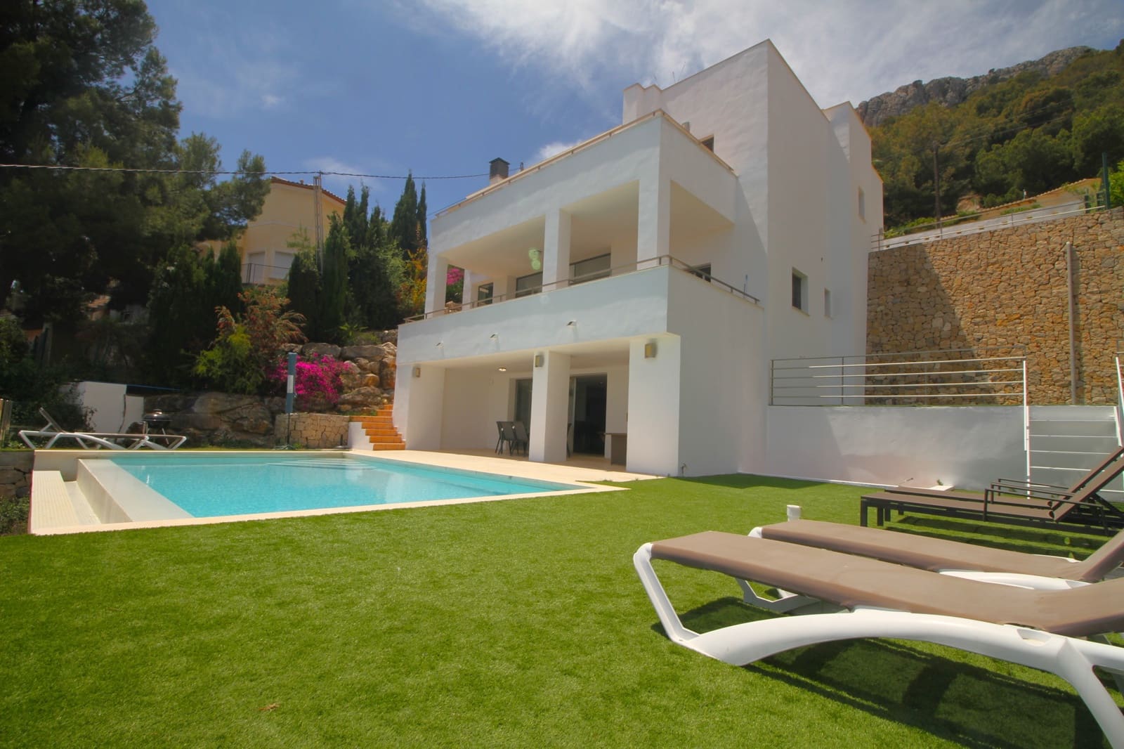 6 bedroom Villa for sale in Calpe / Calp with pool - € 1,600,000 (Ref: 9004088)