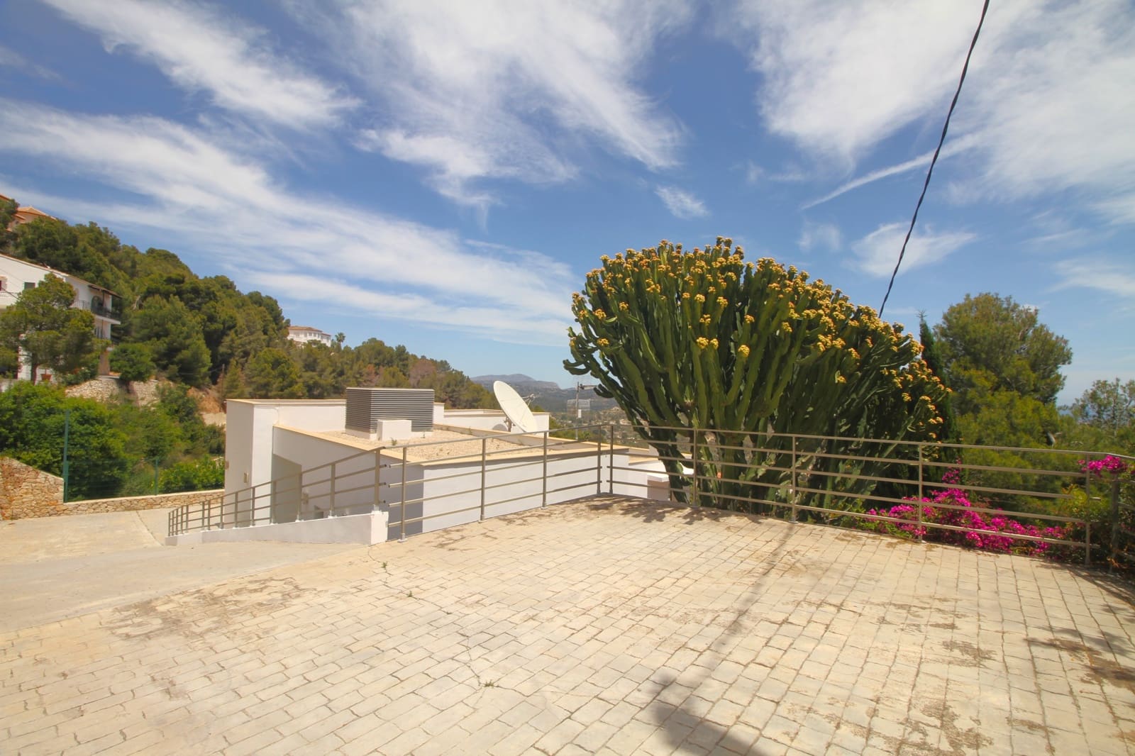 6 bedroom Villa for sale in Calpe / Calp with pool - € 1,600,000 (Ref: 9004088)