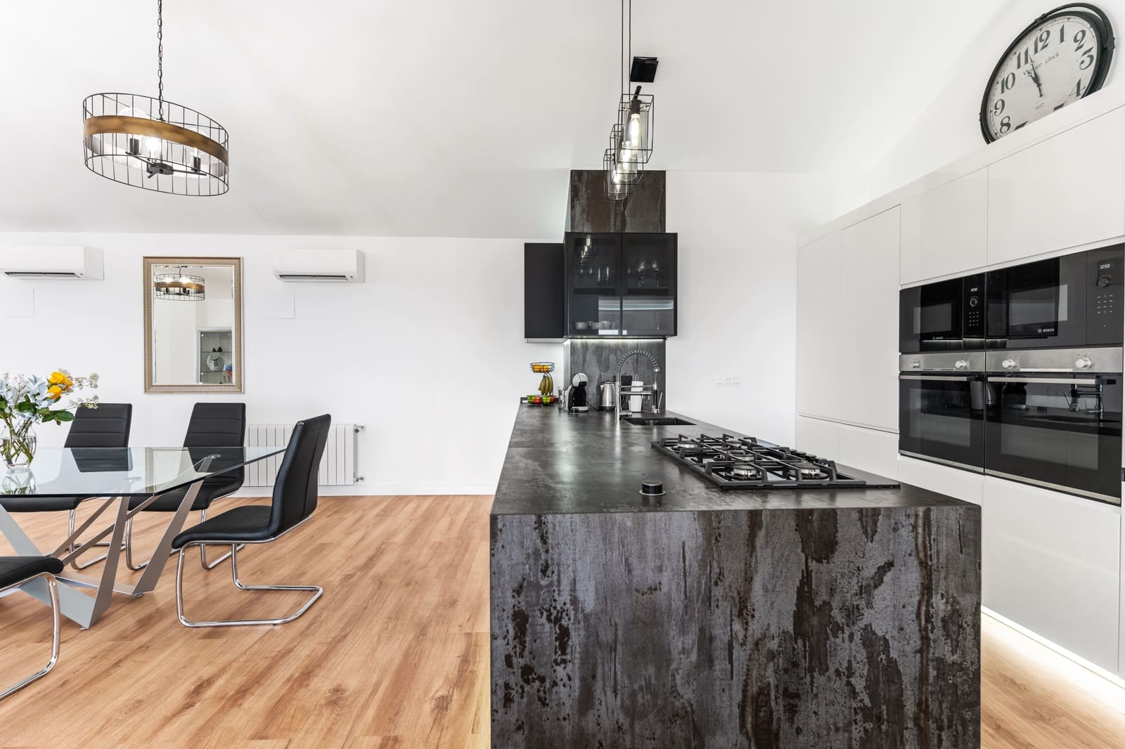 4 sypialnia Willa na sprzedaż w Calpe / Calp z basenem garażem - 999 900 € (Ref: 9092262)