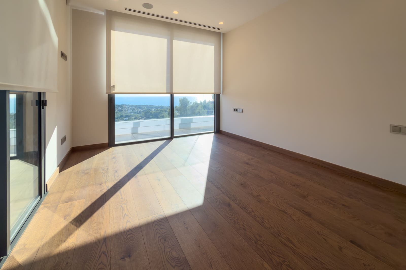 6 makuuhuone Huvila myytävänä paikassa Benissa mukana uima-altaan 
autotalli - 4 000 000 € (Ref: 9489755)