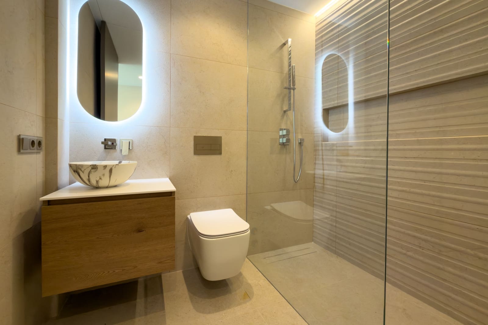 6 makuuhuone Huvila myytävänä paikassa Benissa mukana uima-altaan 
autotalli - 4 000 000 € (Ref: 9489755)