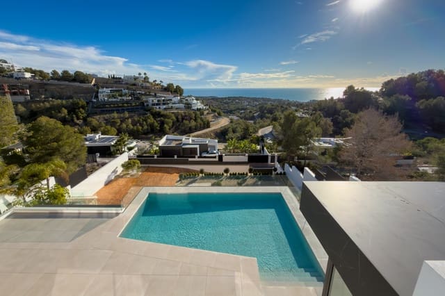 6 makuuhuone Huvila myytävänä paikassa Benissa mukana uima-altaan 
autotalli - 4 300 000 € (Ref: 9489755)