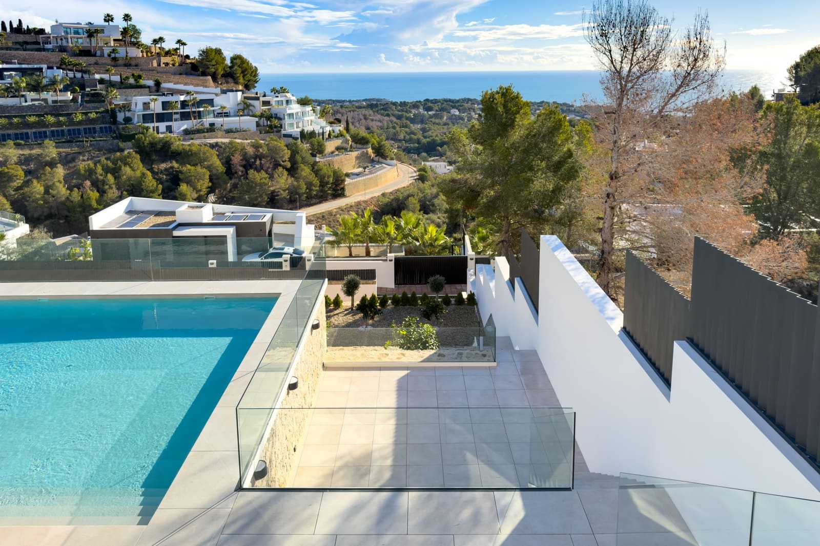 6 makuuhuone Huvila myytävänä paikassa Benissa mukana uima-altaan 
autotalli - 4 000 000 € (Ref: 9489755)