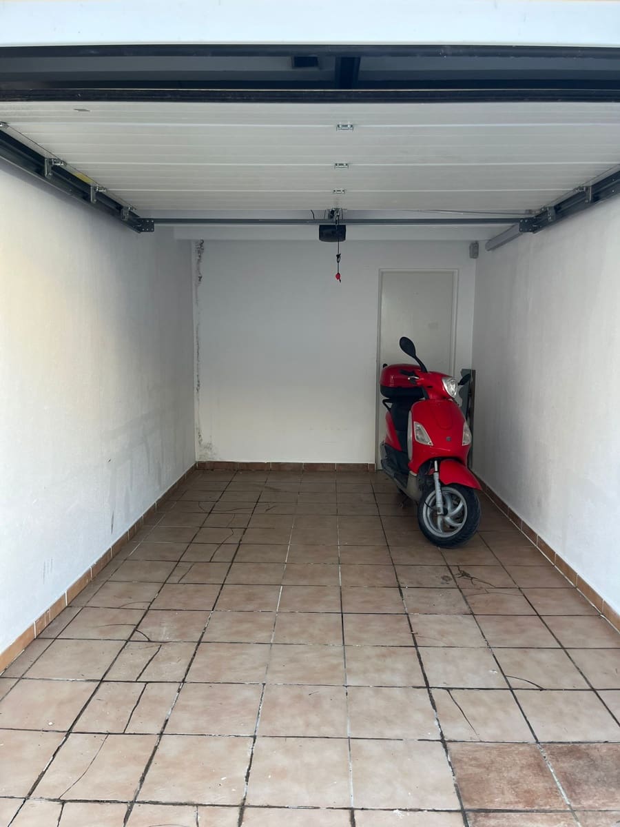 2 bedroom Apartment for sale in Calpe / Calp with garage - € 290,000 (Ref: 9493905)