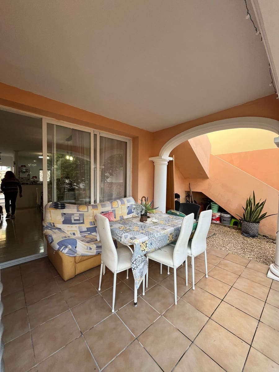 2 bedroom Apartment for sale in Calpe / Calp with garage - € 290,000 (Ref: 9493905)