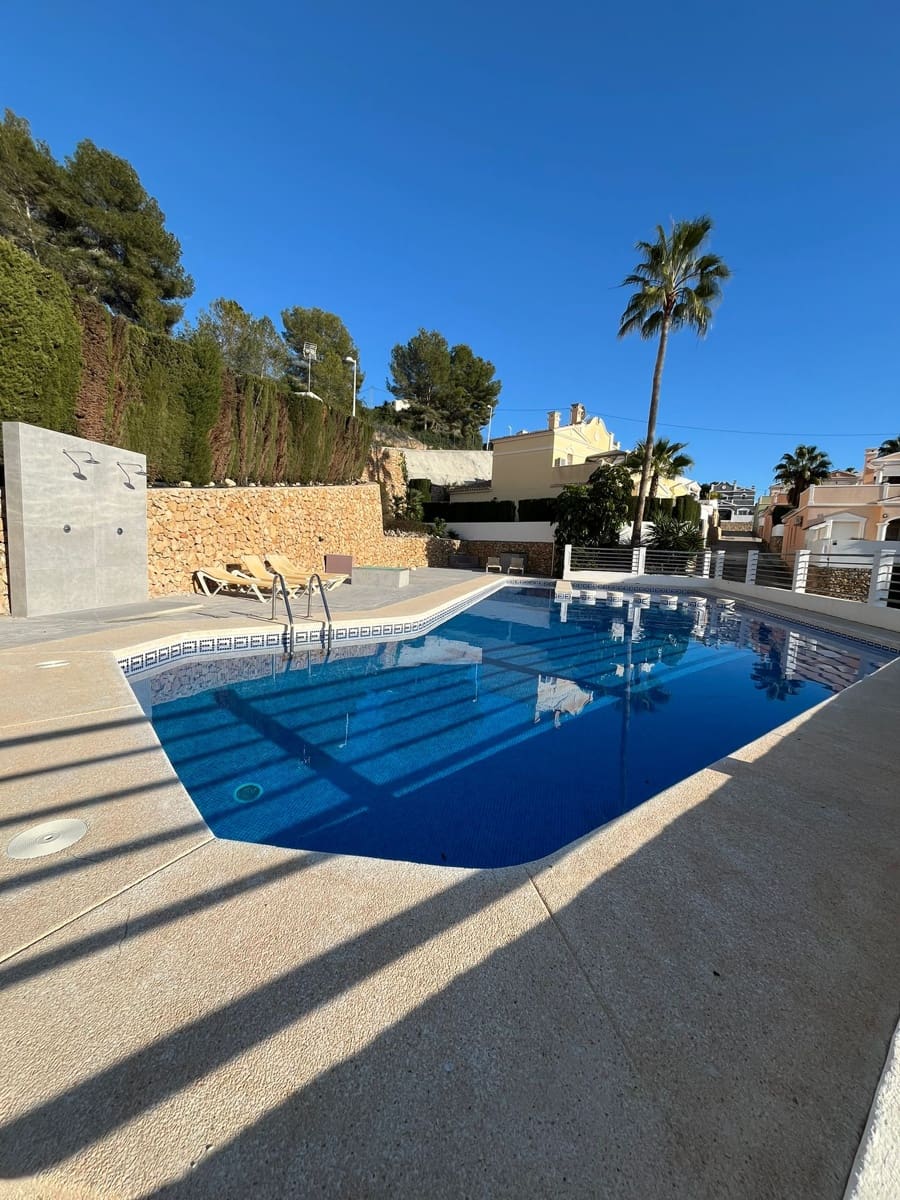 2 bedroom Apartment for sale in Calpe / Calp with garage - € 290,000 (Ref: 9493905)