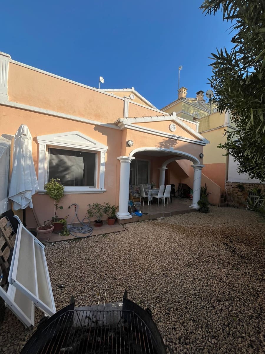2 sovrum Bungalow till salu i Calpe / Calp - 295 000 € (Ref: 9496541)