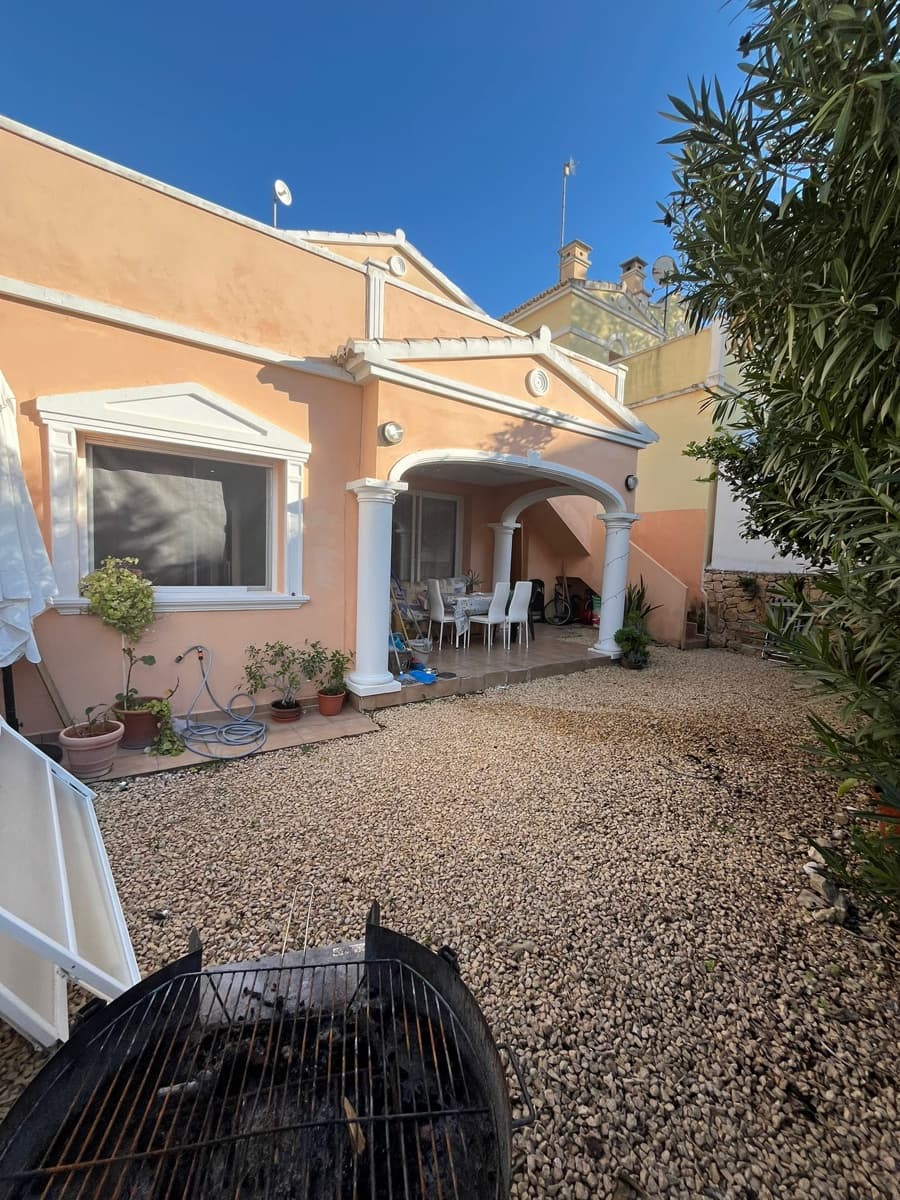 2 sovrum Bungalow till salu i Calpe / Calp - 295 000 € (Ref: 9496541)