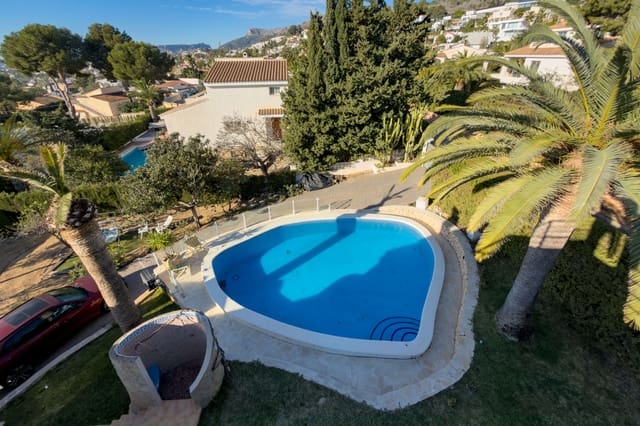 4 soverom Villa til salgs i Calpe / Calp med svømmebasseng garasje - € 849 000 (Ref: 9713399)