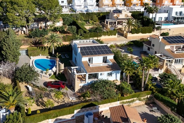 4 soverom Villa til salgs i Calpe / Calp med svømmebasseng garasje - € 849 000 (Ref: 9713399)