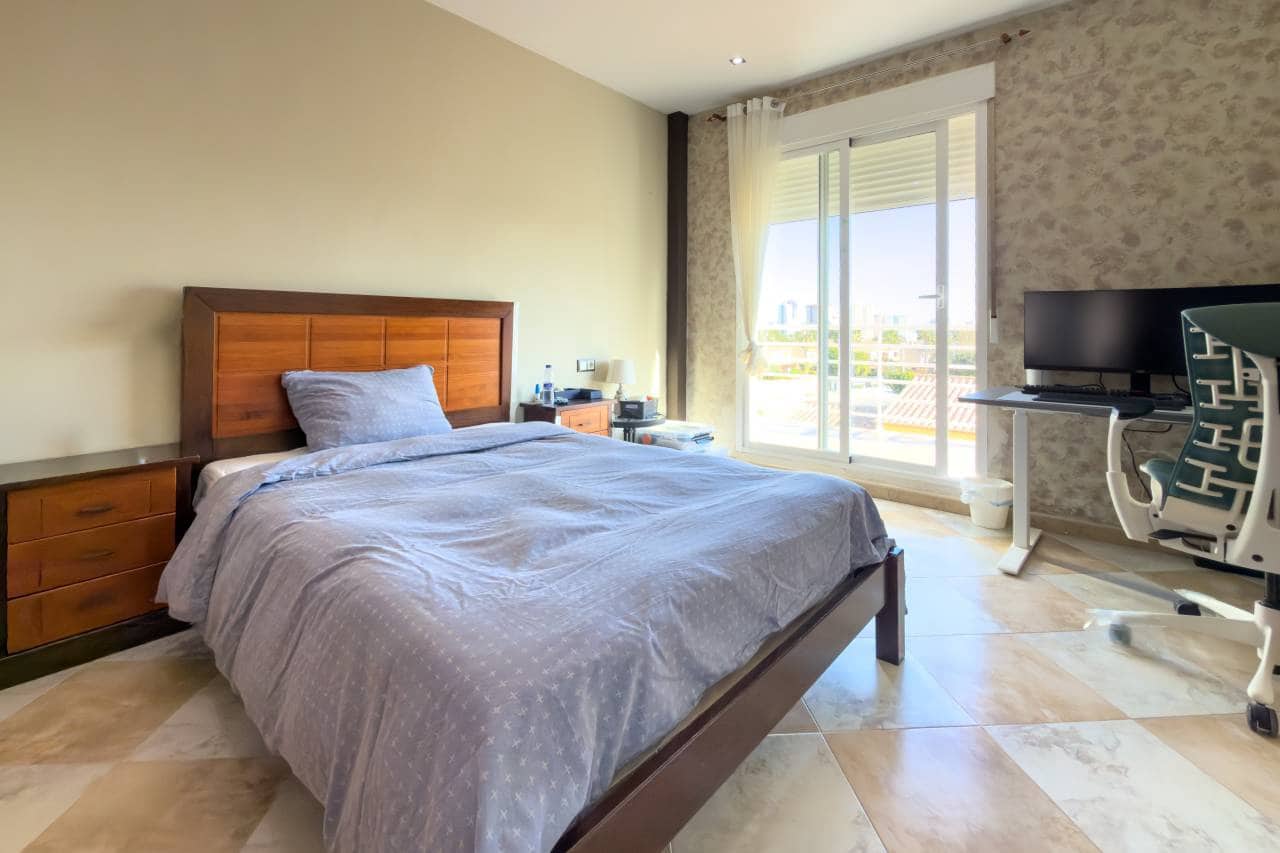 4 bedroom Villa for sale in Calpe / Calp with pool garage - € 750,000 (Ref: 9733680)