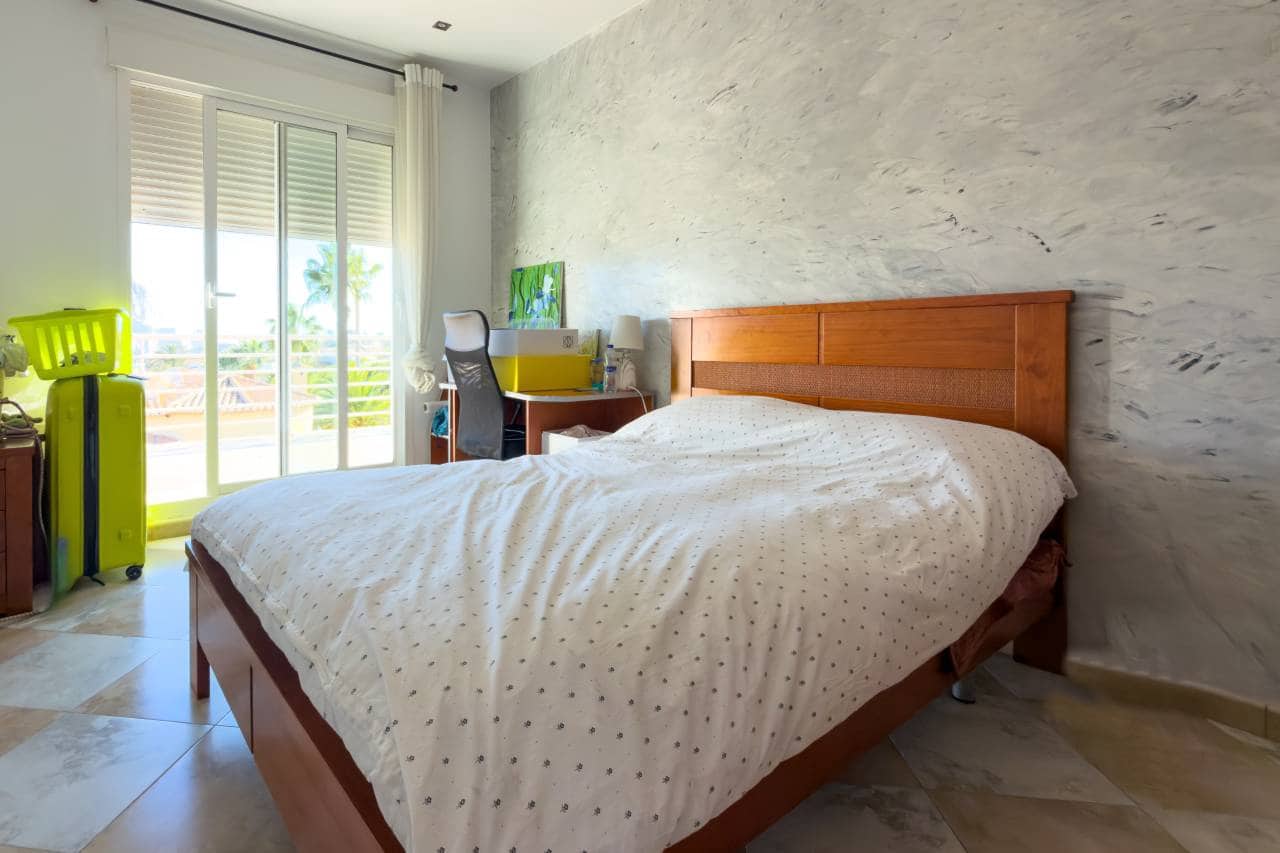 4 bedroom Villa for sale in Calpe / Calp with pool garage - € 750,000 (Ref: 9733680)