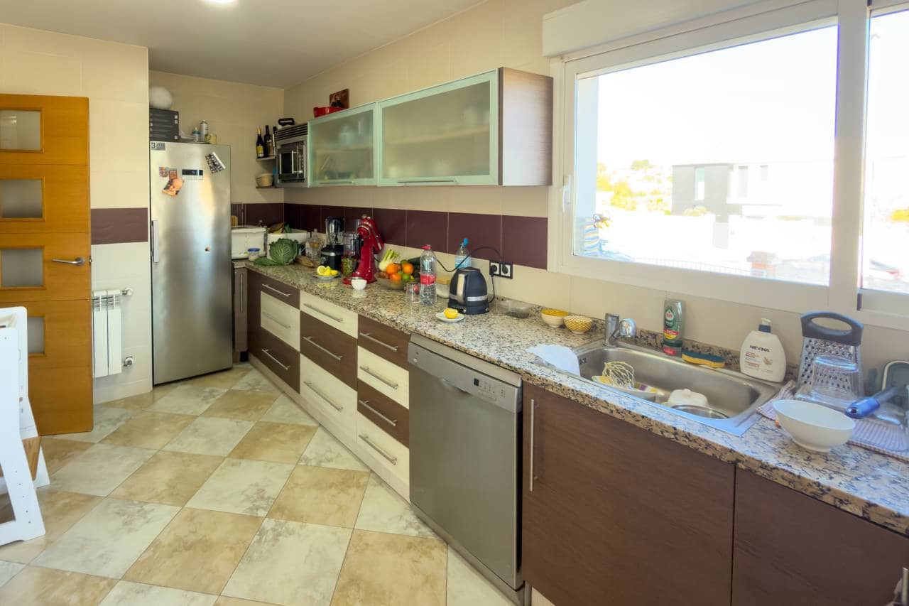 4 bedroom Villa for sale in Calpe / Calp with pool garage - € 750,000 (Ref: 9733680)