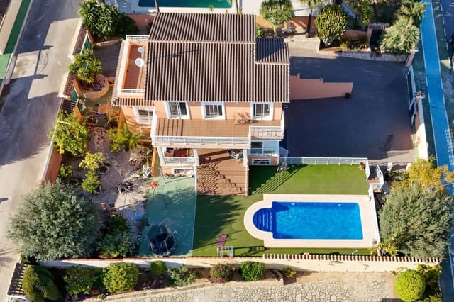 4 quarto Moradia para venda em Calpe / Calp com piscina garagem - 750 000 € (Ref: 9733680)