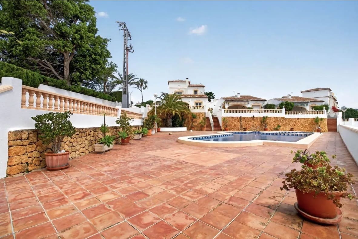 3 chambre Bungalow à vendre à Calpe / Calp avec piscine garage - 320 000 € (Ref: 9844356)
