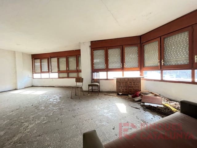 Kaupallinen myytävänä paikassa Girona kaupunki - 260 000 € (Ref: 9433519)