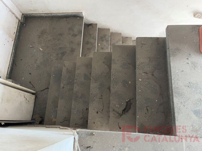 Kaupallinen myytävänä paikassa Girona kaupunki - 260 000 € (Ref: 9433519)