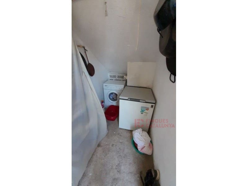 Commercieel te koop in Sarria de Ter met garage - € 195.000 (Ref: 9433520)