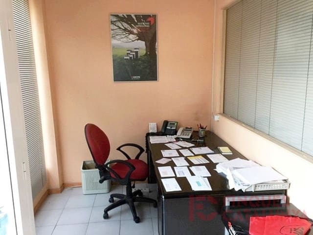 Commercieel te koop in Sarrià de Ter met garage - € 195.000 (Ref: 9433520)