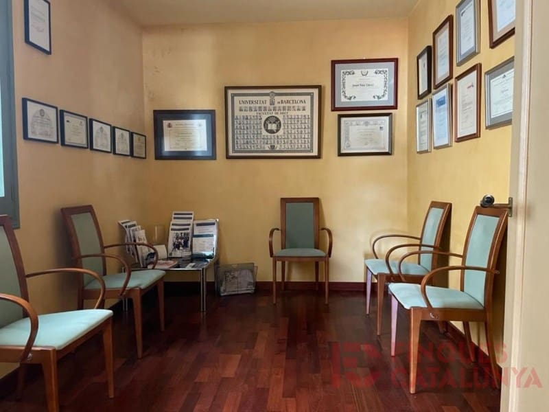 9 bedroom Office for sale in Girona city with garage - € 495,000 (Ref: 9433522)