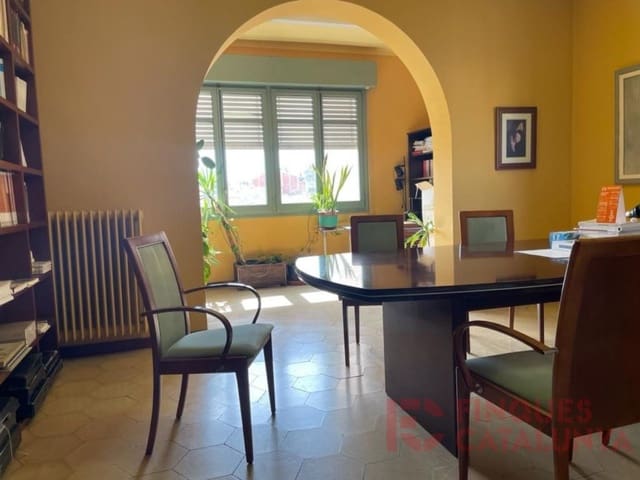 9 bedroom Office for sale in Girona city with garage - € 495,000 (Ref: 9433522)
