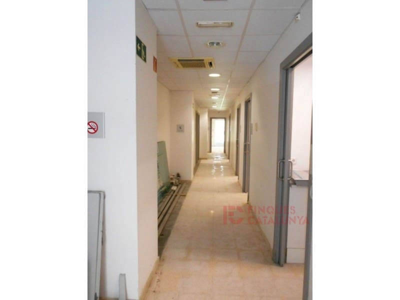 Kommersiell till salu i Girona stad med garage - 185 000 € (Ref: 9433523)