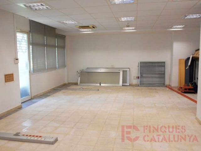 Comercial para venda em Girona cidade com garagem - 185 000 € (Ref: 9433523)