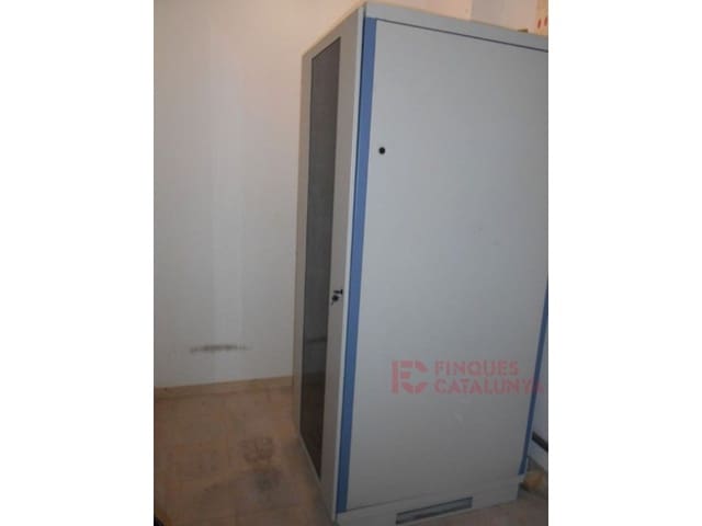 Comercial para venda em Girona cidade com garagem - 185 000 € (Ref: 9433523)