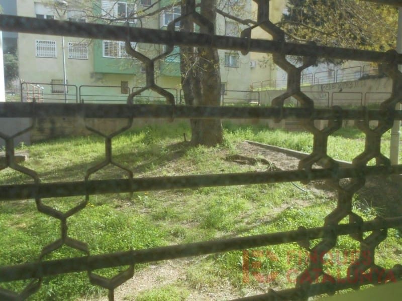 Kommersiell till salu i Girona stad med garage - 185 000 € (Ref: 9433523)