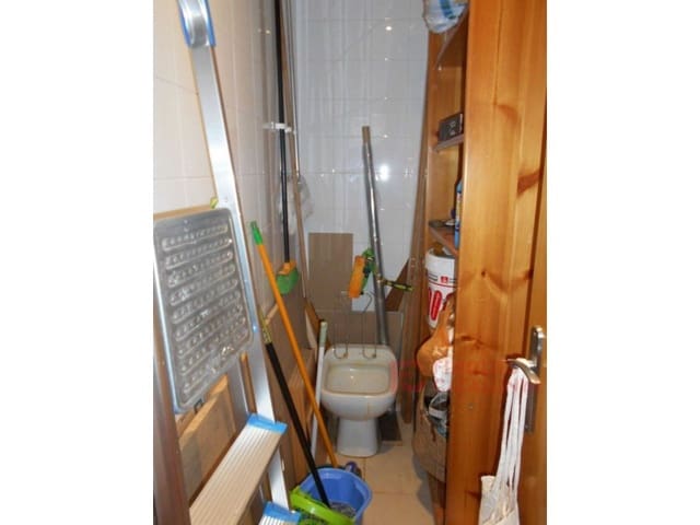 Kommersiell til salgs i Salt - € 140 000 (Ref: 9433526)