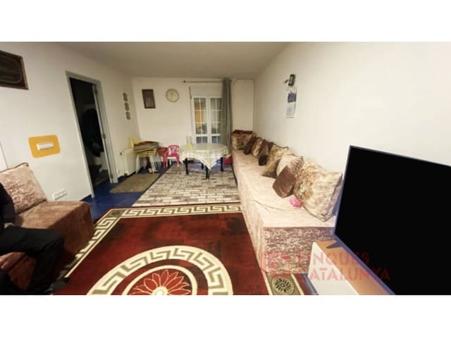 2 bedroom Flat for sale in Sant Julià de Ramis with garage - € 140,000 (Ref: 9433528)