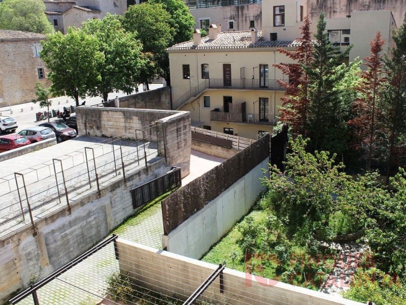 2 soveværelse Lejlighed til salg i Girona by med garage - € 441.000 (Ref: 9433529)