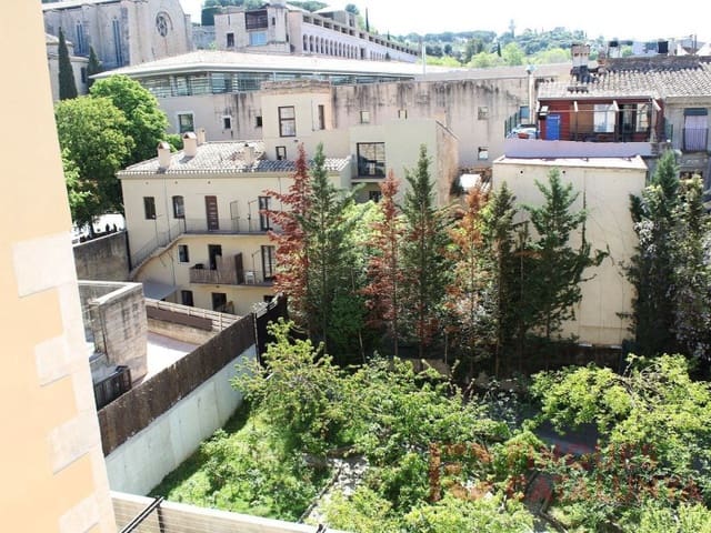 3 makuuhuone Huoneisto myytävänä paikassa Girona kaupunki mukana 
autotalli - 640 500 € (Ref: 9433531)