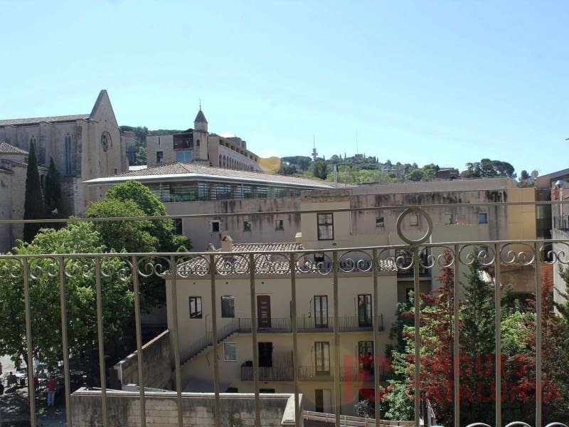 2 makuuhuone Asunto myytävänä paikassa Girona kaupunki mukana 
autotalli - 441 000 € (Ref: 9433532)