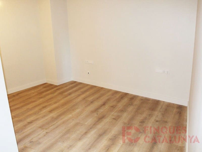 2 makuuhuone Asunto myytävänä paikassa Girona kaupunki mukana 
autotalli - 441 000 € (Ref: 9433532)