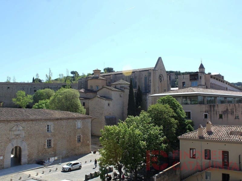 2 makuuhuone Asunto myytävänä paikassa Girona kaupunki mukana 
autotalli - 441 000 € (Ref: 9433532)