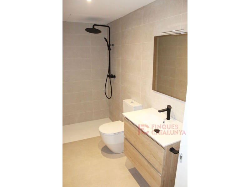 2 makuuhuone Asunto myytävänä paikassa Girona kaupunki mukana 
autotalli - 441 000 € (Ref: 9433532)