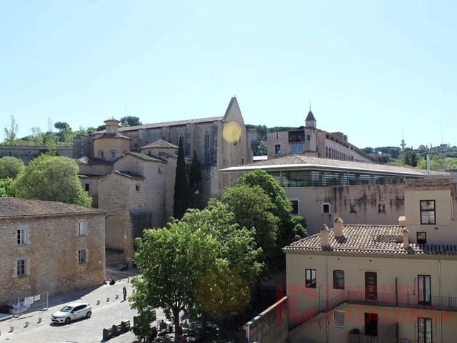 2 makuuhuone Asunto myytävänä paikassa Girona kaupunki mukana 
autotalli - 441 000 € (Ref: 9433532)