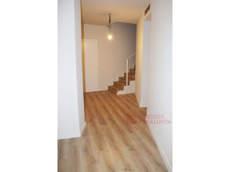 3 bedroom Flat for sale in Girona city with garage - € 719,250 (Ref: 9433533)