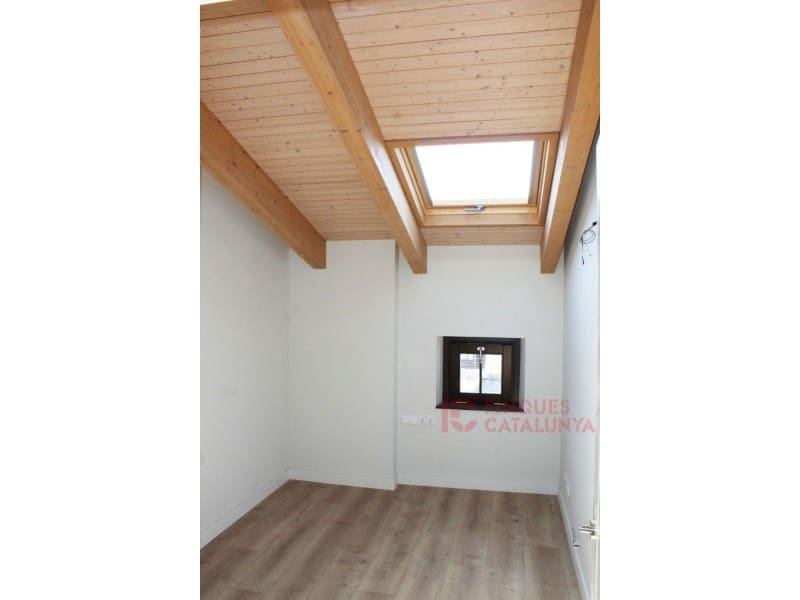 2 makuuhuone Huoneisto myytävänä paikassa Girona kaupunki mukana 
autotalli - 530 250 € (Ref: 9433536)