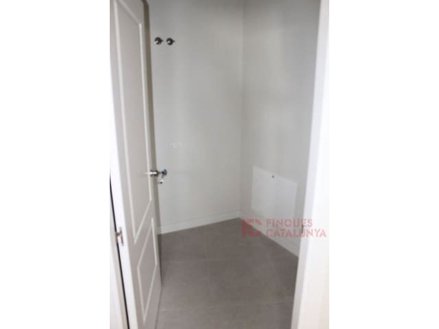 2 makuuhuone Huoneisto myytävänä paikassa Girona kaupunki mukana 
autotalli - 446 250 € (Ref: 9433537)