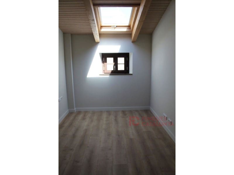 2 makuuhuone Huoneisto myytävänä paikassa Girona kaupunki mukana 
autotalli - 446 250 € (Ref: 9433537)