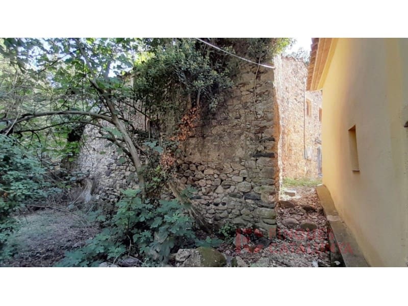 2 soveværelse Villa til salg i Sant Marti de Llemena med garage - € 155.000 (Ref: 9433539)